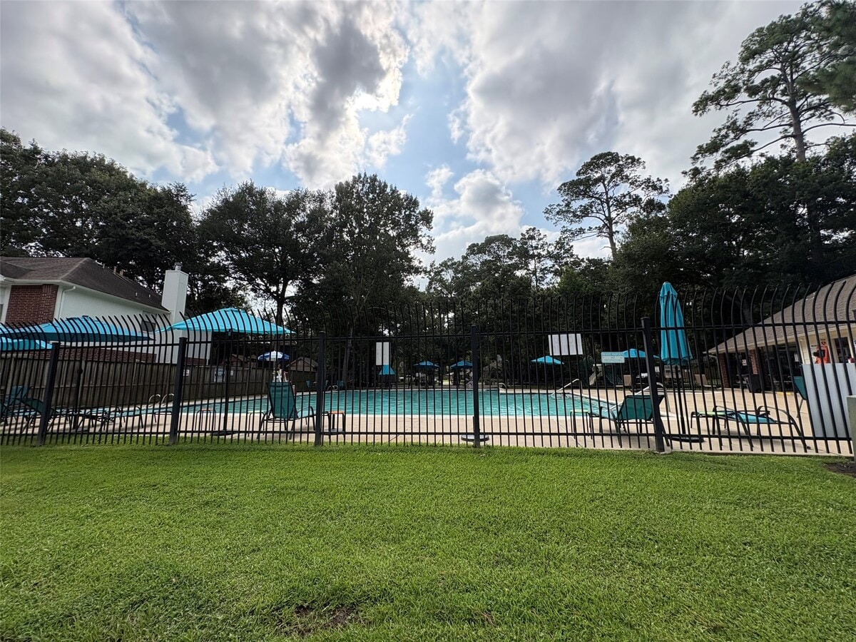 Photo - 18385 Ten Oaks Ct
