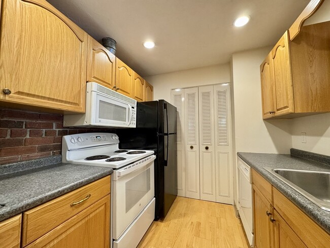 Photo - 25 Greentree Ln Unit 43