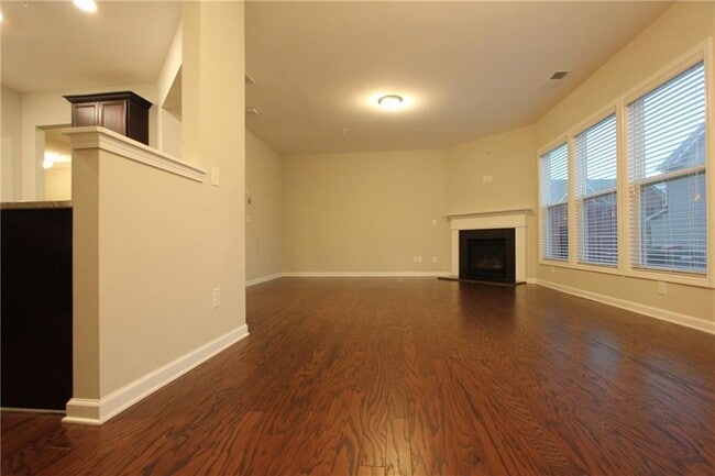 Photo - 1260 Elderwood Way