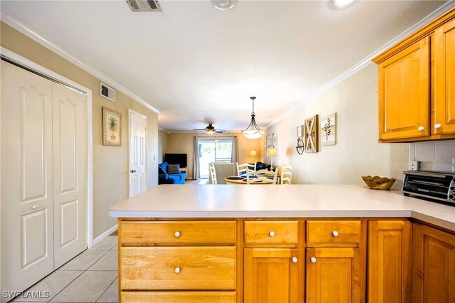 Building Photo - 6777 Winkler Rd Rental