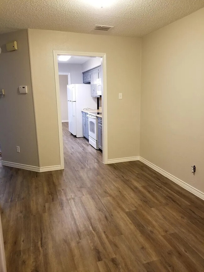 Photo - Room in Duplex on St Paul Ct