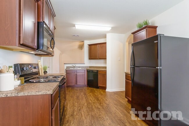 Photo - 2437 Regatta Ln