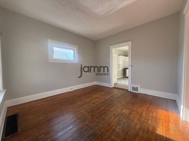 Photo - 4350 W 28th St Unidad 4350 W 28th St (Down)