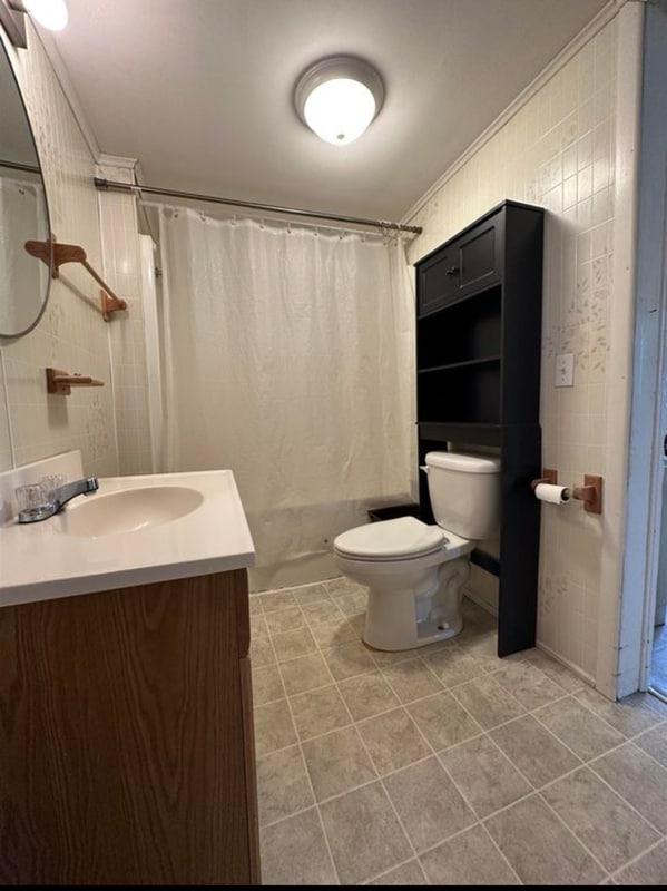 Photo - 202 Spring St