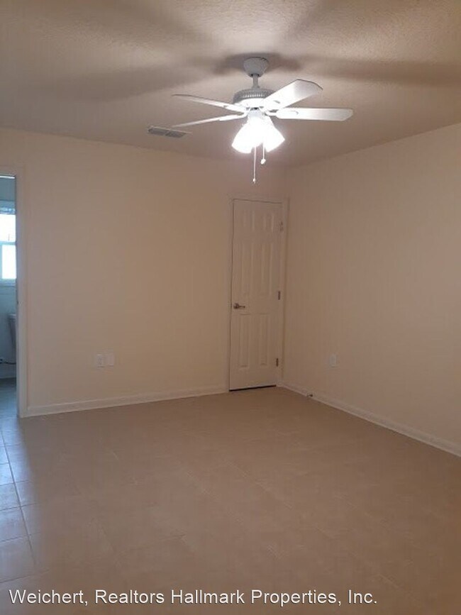 3 br, 2 bath House 1722 Pineview Ave Rental House Rental in