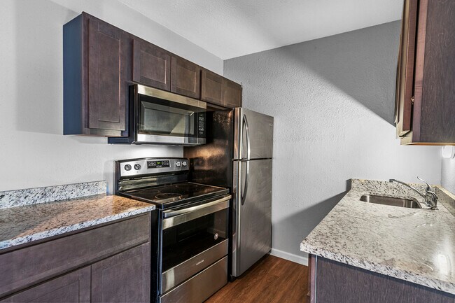 Photo - 5825 Southwest Ave Unit 2nd Floor