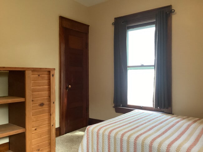 Photo - 269 W Borden Ave