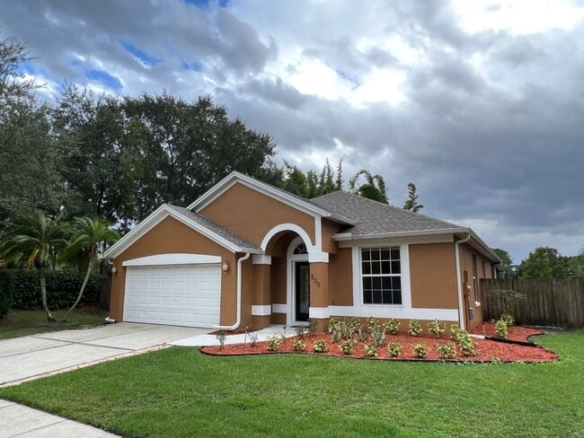 Photo - 500 Lakescape Ct