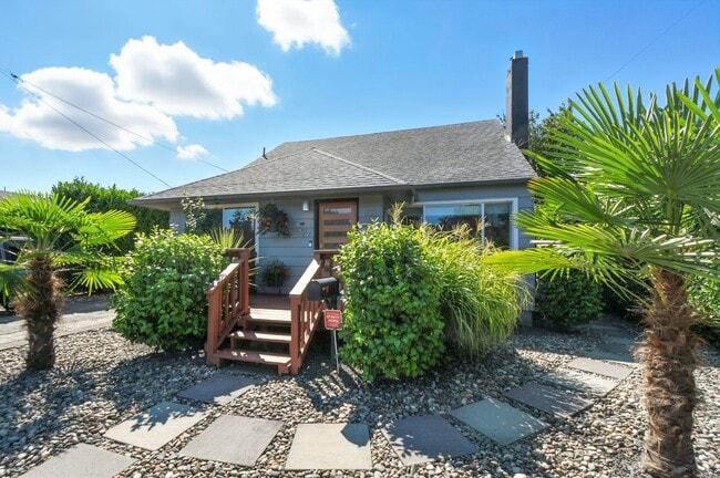 Photo - 2407 E Mill Plain Blvd House