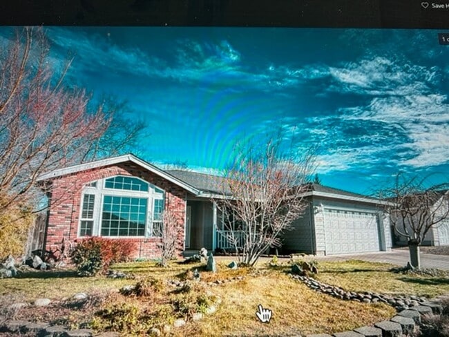 Building Photo - Beautiful Central Point 3 Bedroom 2 Bath Home