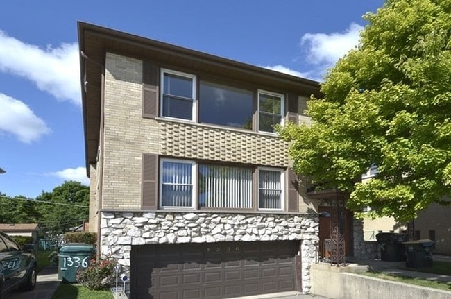 Front Exterior - 1336 N Northwest Hwy Unit 2nd Floor