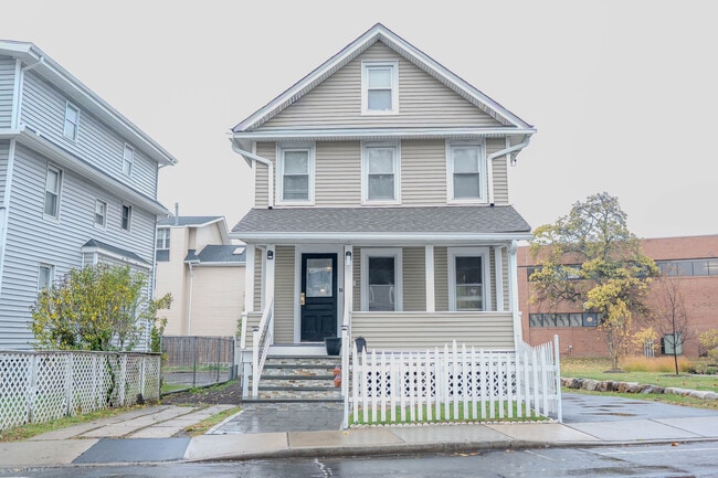 Photo - 11 Burritt Ave