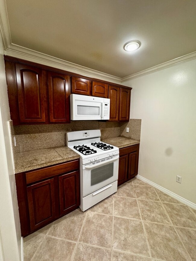 Photo - 13525 Vanowen St Unit 103