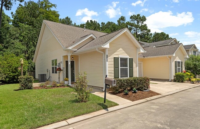2084 Dundee Loop - 2084 Dundee Loop N