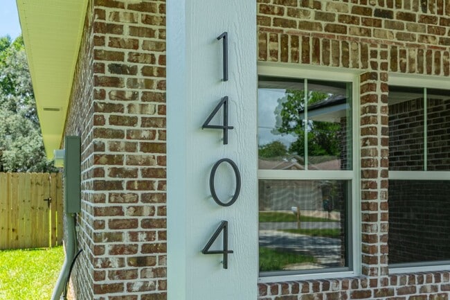 Photo - 4 Bedroom In Niceville!