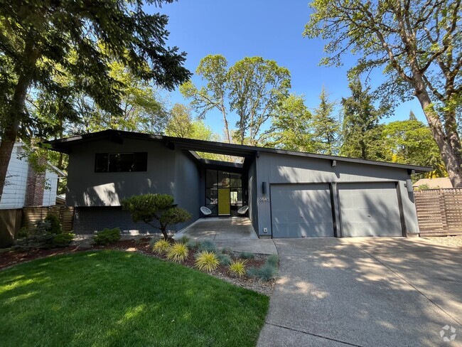Building Photo - Midcentury modern 4-bedroom, 3-bathroom ho... Rental