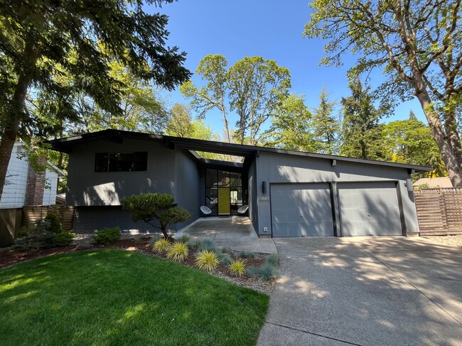Midcentury modern 4-bedroom, 3-bathroom ho... - Midcentury modern 4-bedroom, 3-bathroom ho... Casa