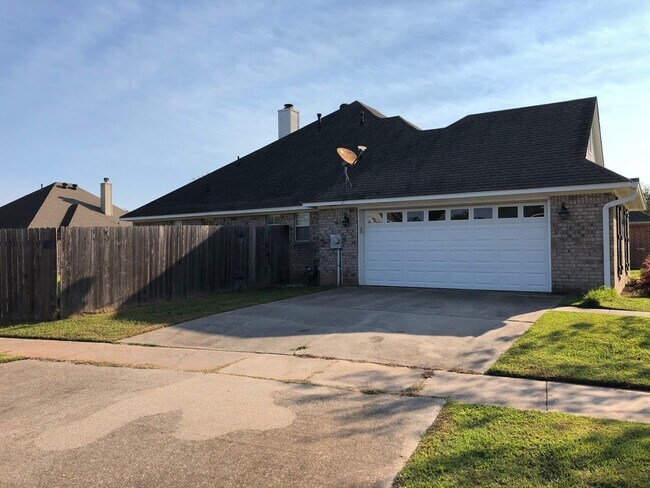 Photo - House for LEASE - 6001 Zachary