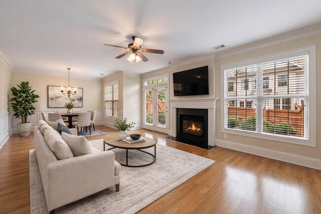 Photo - 10293 Midway Ave