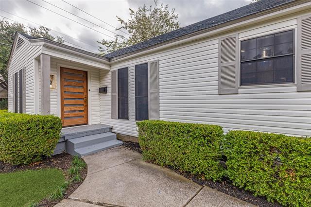 Photo - 5848 Kenwood Ave