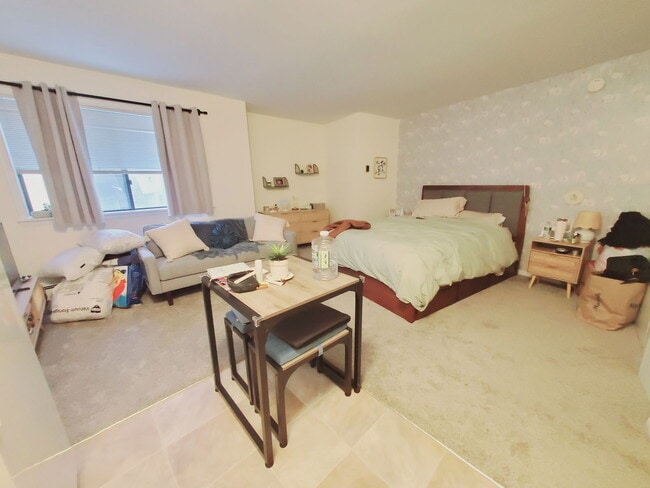 Photo - 960 Hope St Unit 2