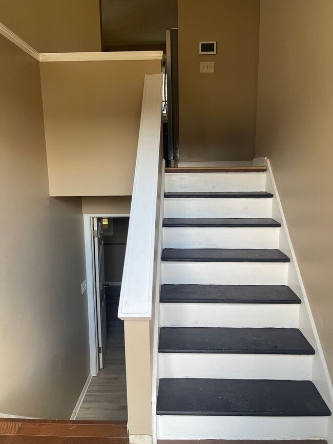 Photo - 498 Addison Rd