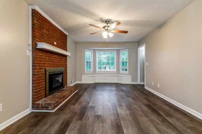 Photo - 1212 Summit Links Ct