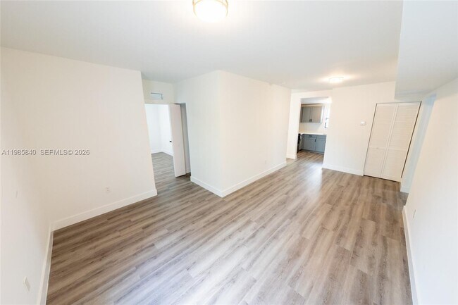 Photo - 618 NE 21st Ave Unidad 2