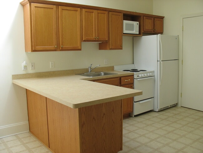 Building Photo - 40 Main St Unit #3