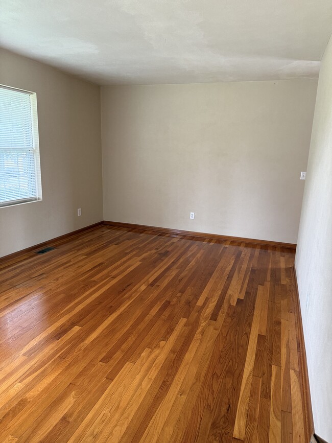 Photo - 3100 Southwood Hills Rd