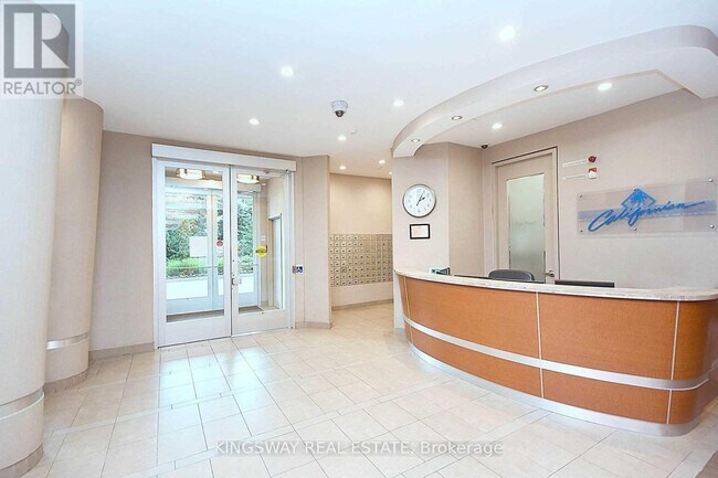 Photo - 50 Kingsbridge Garden Cir Unité 905