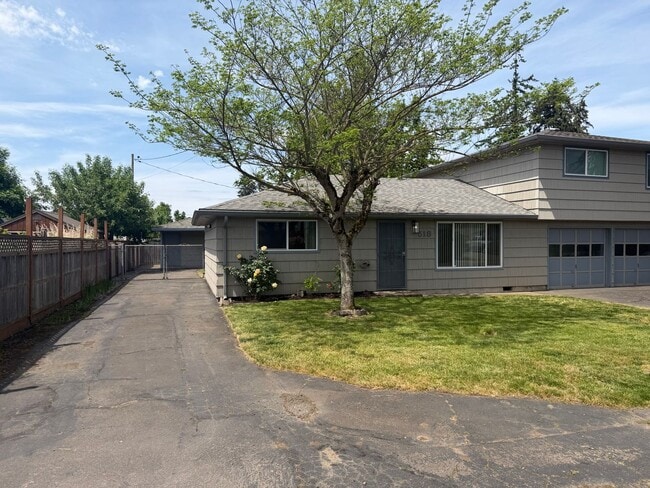 Photo - Updated 2 bedroom 1 bath duplex!