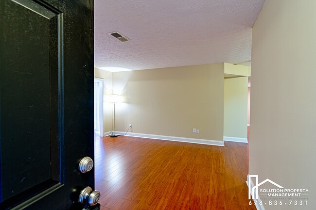 Building Photo - 1808 Augusta Dr