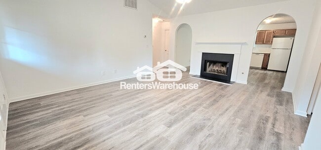 Photo - 5785 Creekside Dr