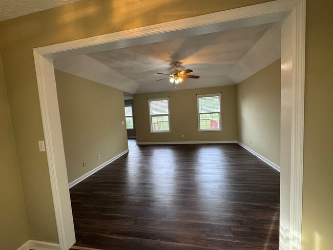 Photo - 204 Boone Dr