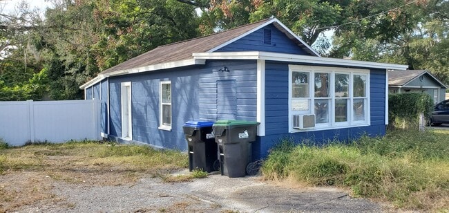Building Photo - *LEASED* 2 bedroom 1 bathroom House in Orlando