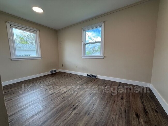 Photo - 3005 7th Ave N