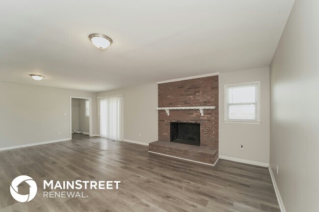 Photo - 2236 Helen Dr NW