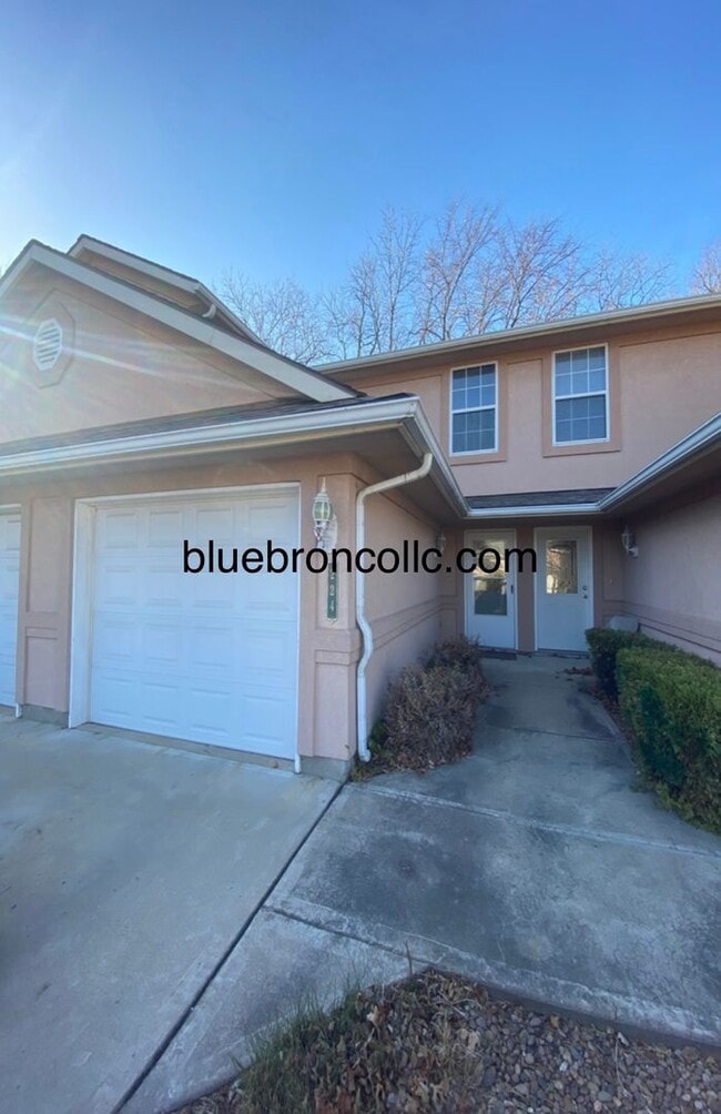 Building Photo - Great price for this spacious updated 2 be... Rental