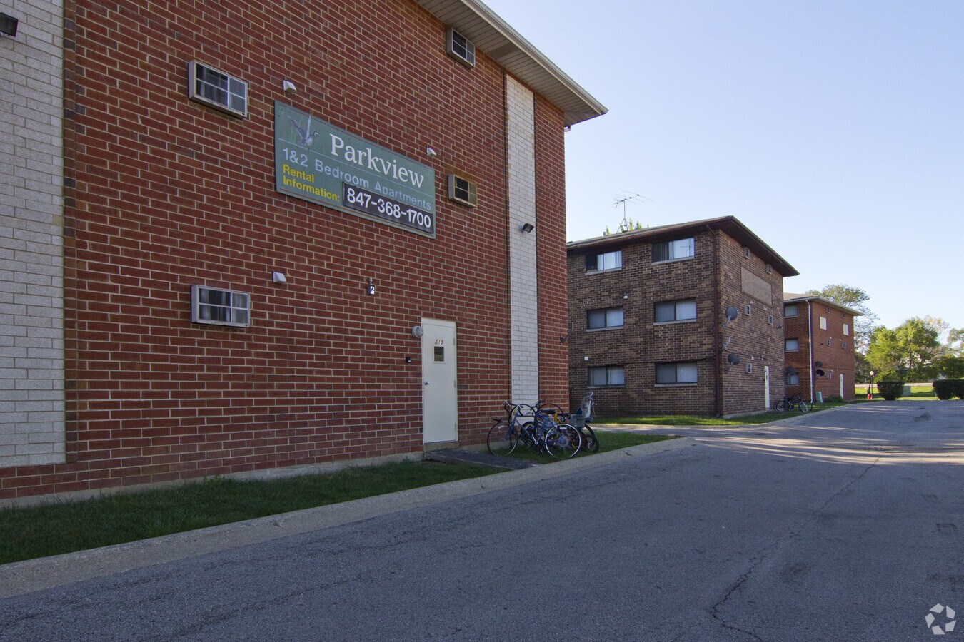 Parkview Apartments - Parkview Apartments