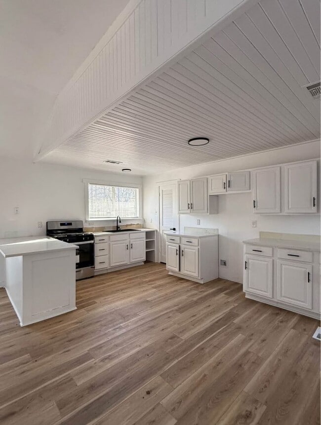 Photo - Charming Fully Remodeled 3-Bedroom, 1.5-Bathroom Home in Bryant – Modern Finishes and Large Yard!