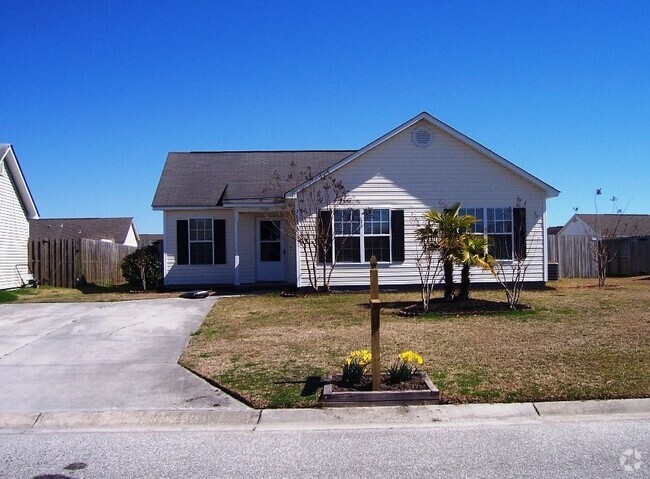 Building Photo - Whitney Pines- 3 bedrooms, 2 bath Rental