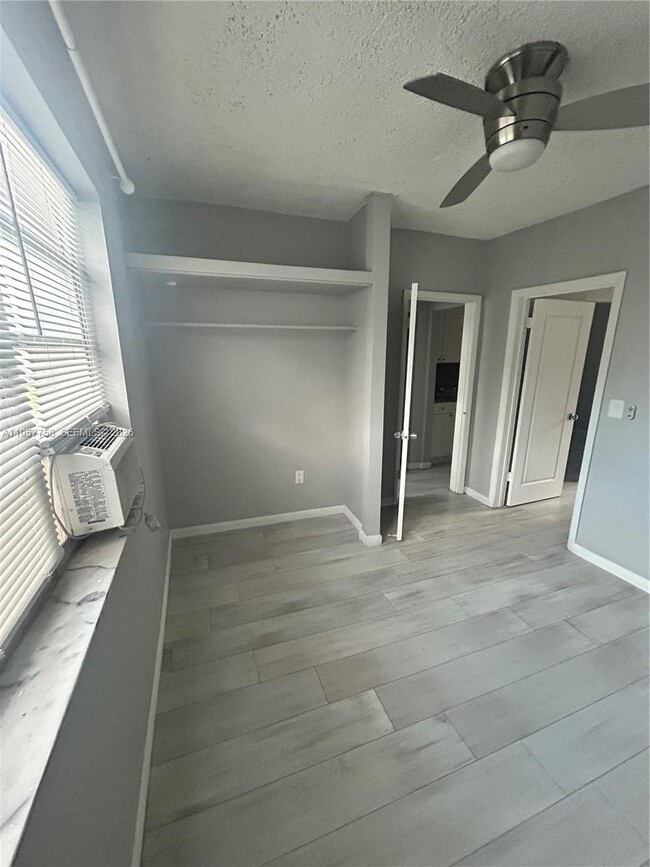 Photo - 1720 NW 1st Pl Unidad 9