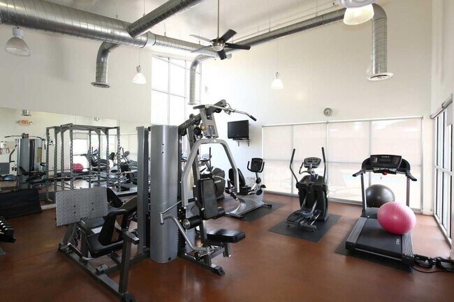 Photo - 1850 E Maryland Ave