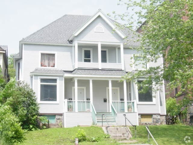Building Photo - 221 3RD St Unit A Rental