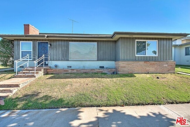 Photo - 5253 W Slauson Ave