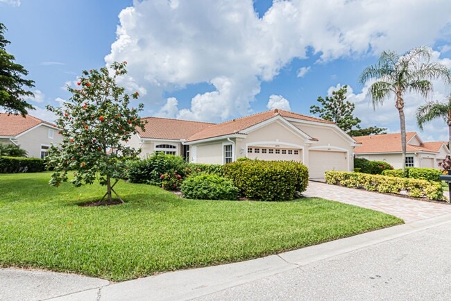 Photo - 12855 Devonshire Lakes Cir