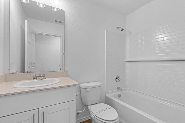 Photo - 4433 Benham Dr