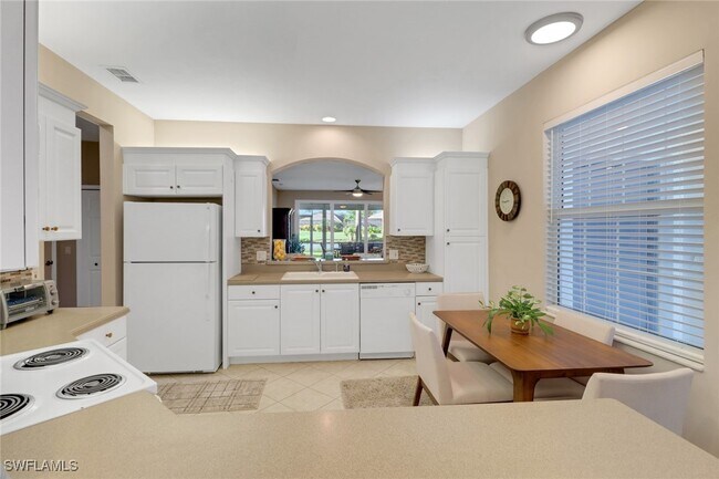 Building Photo - 5959 Sand Wedge Ln Unit 402