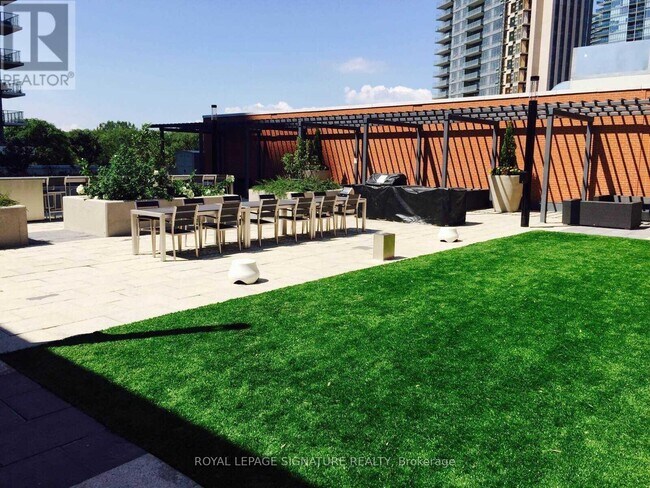 Photo - 2212 Lake Shore Blvd W Unit 2709